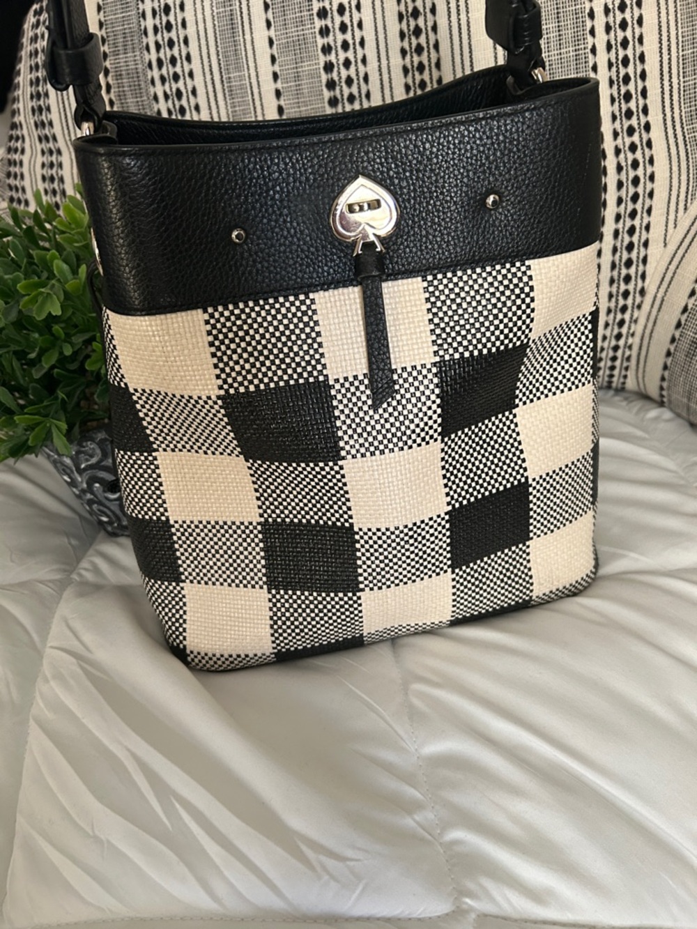 kate spade Marti Black & Cream Check Canvas bucket Bag - Picture 4 of 14